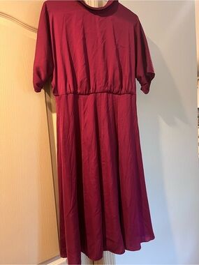 Gal Meets Glam Fuchsia Magenta Short-Sleeve Midi Dress